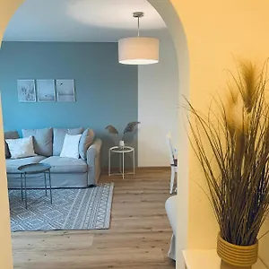 3 Tannen In Apartment